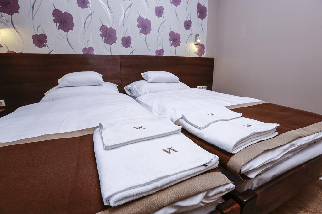 Granatalma Vendeghaz Hotel Fehervarcsurgo Luaran gambar